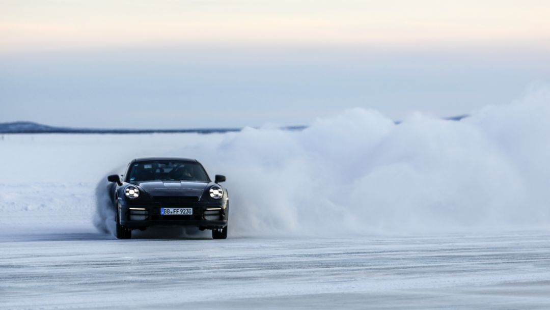 Prototype of the 911 Dakar, 2022, Porsche AG